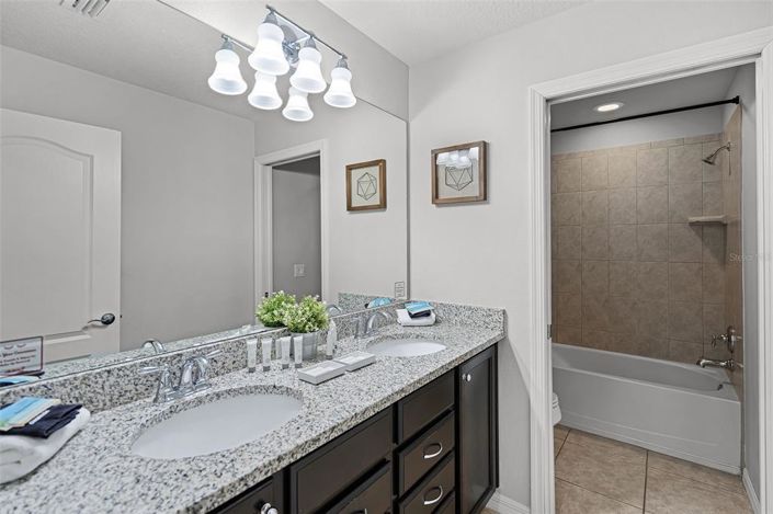 Image No.20-6 Bed Property for sale