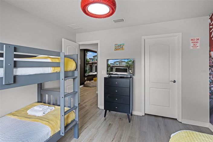 Image No.22-6 Bed Property for sale