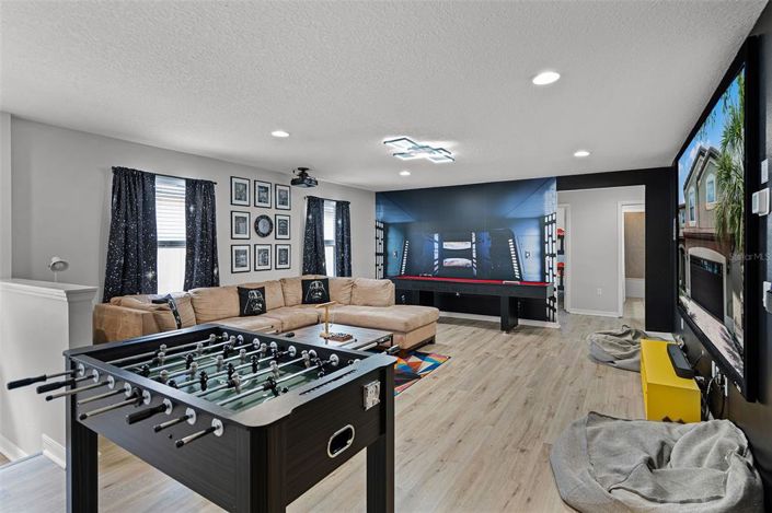 Image No.23-6 Bed Property for sale