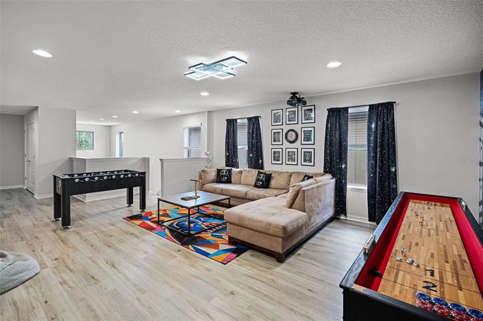 Image No.25-6 Bed Property for sale