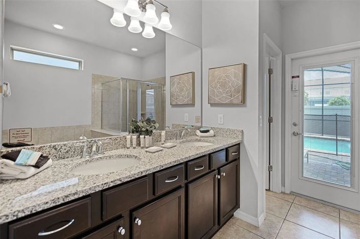 Image No.28-6 Bed Property for sale