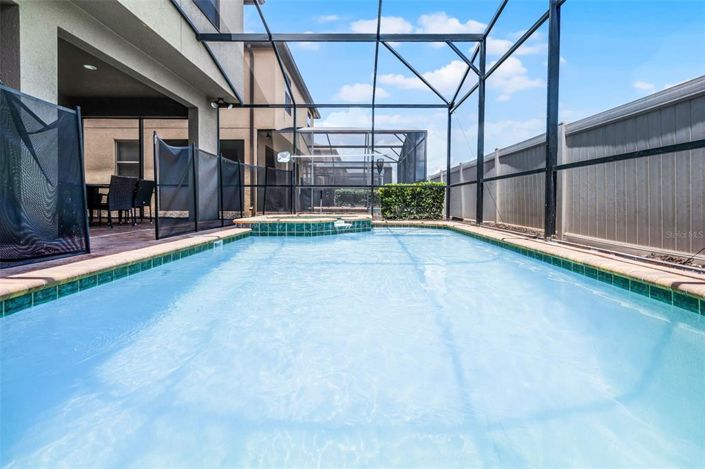 Image No.32-6 Bed Property for sale