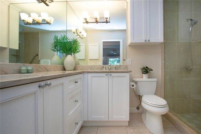 Image No.20-4 Bed Property for sale