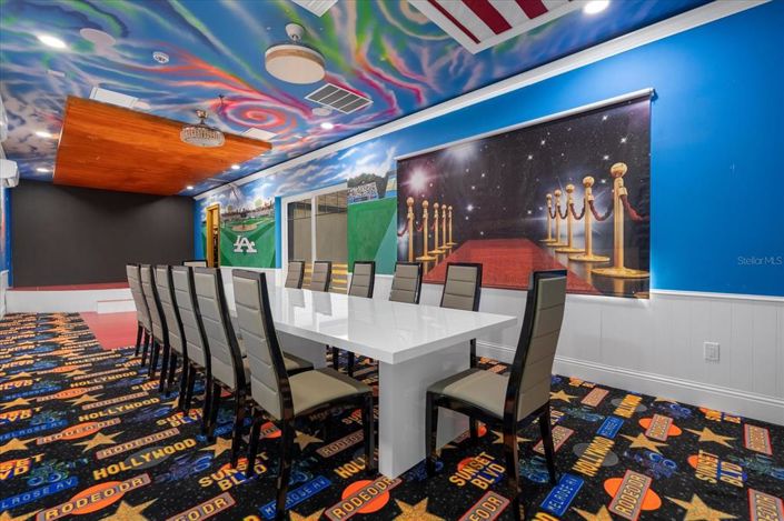 Image No.11-20 Bed Property for sale