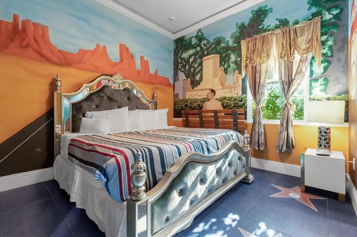 Image No.21-20 Bed Property for sale