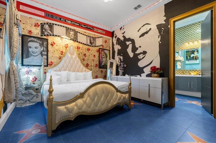 Image No.26-20 Bed Property for sale