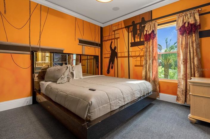 Image No.45-20 Bed Property for sale