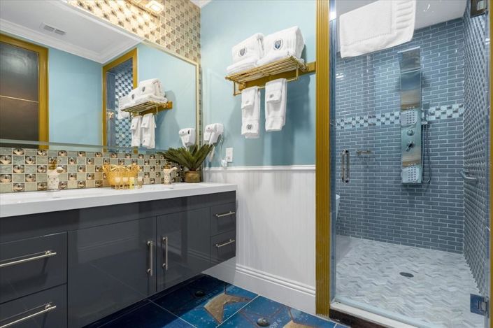 Image No.48-20 Bed Property for sale