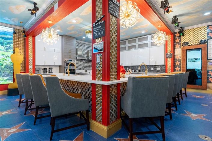 Image No.6-20 Bed Property for sale