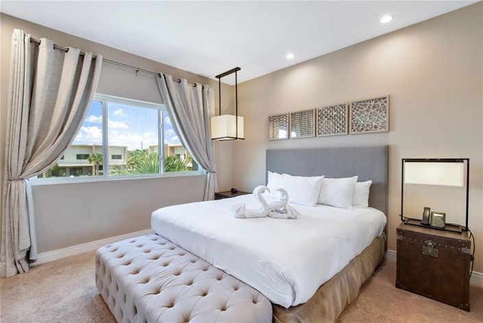 Image No.12-4 Bed Townhouse for sale