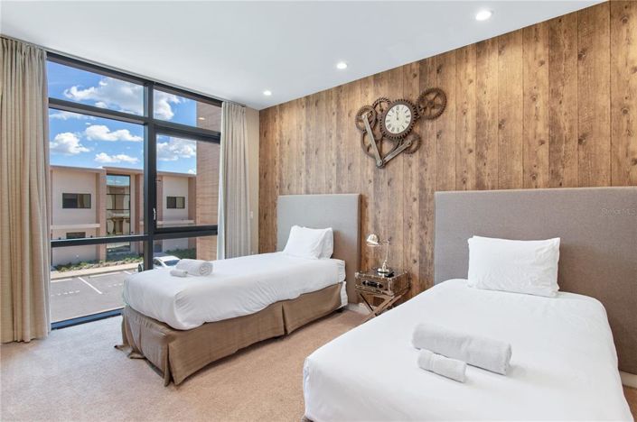 Image No.16-4 Bed Townhouse for sale