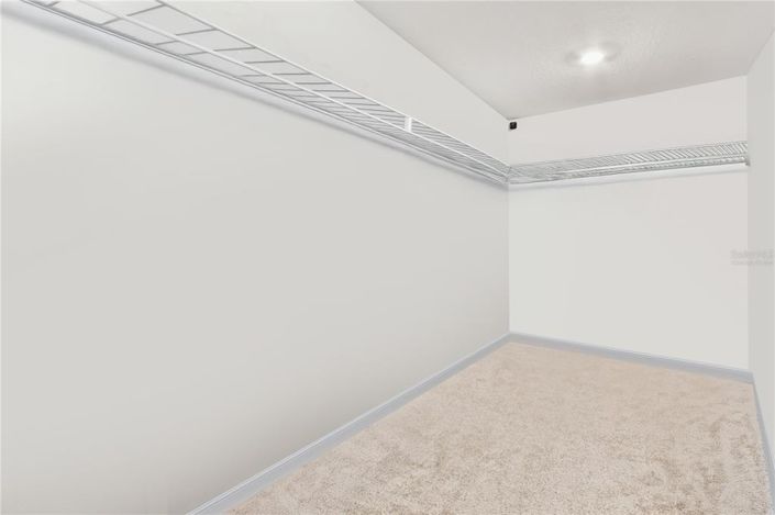 Image No.17-3 Bed Property for sale