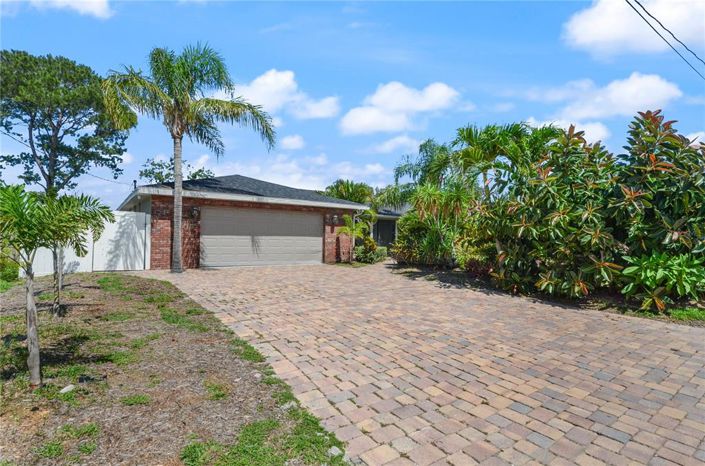 Image No.2-4 Bed Property for sale