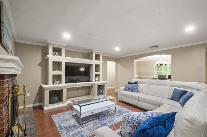 Image No.9-4 Bed Property for sale