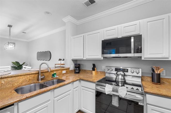 Image No.11-3 Bed Property for sale