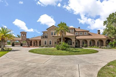 1 - Clermont, Property