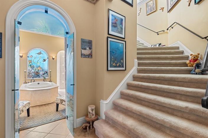 Image No.25-5 Bed Property for sale