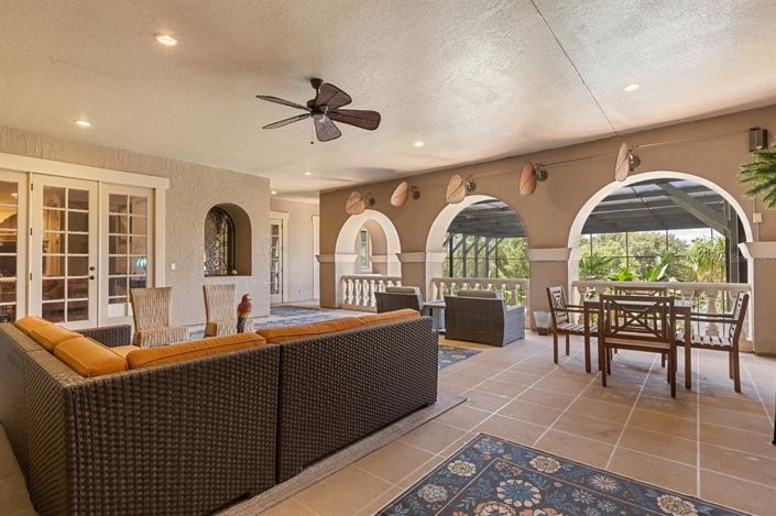 Image No.45-5 Bed Property for sale