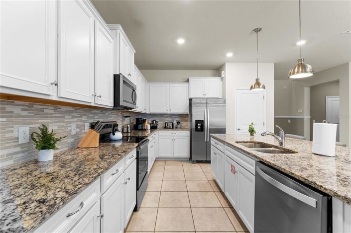 Image No.10-8 Bed Property for sale