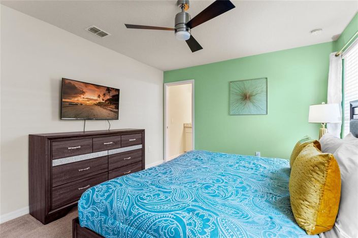 Image No.18-8 Bed Property for sale