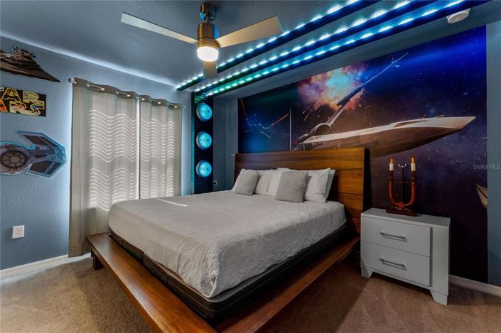 Image No.27-8 Bed Property for sale