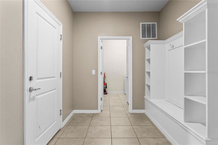 Image No.3-8 Bed Property for sale