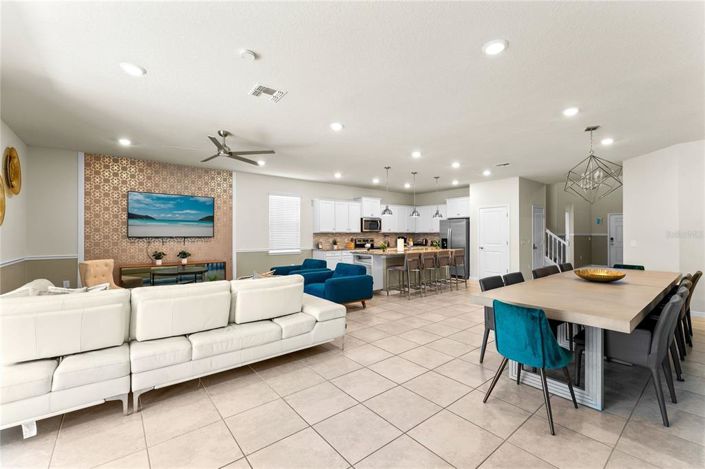 Image No.4-8 Bed Property for sale