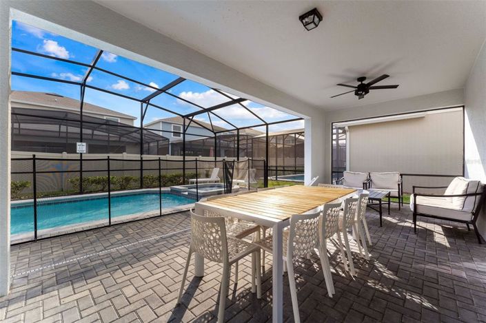 Image No.50-8 Bed Property for sale