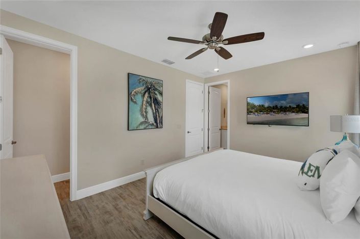 Image No.14-3 Bed Townhouse for sale