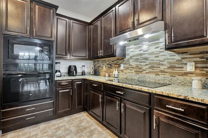 Image No.11-4 Bed Property for sale