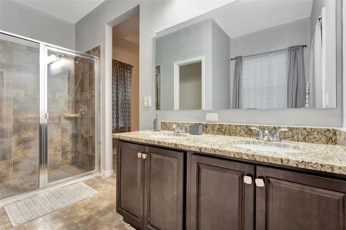 Image No.18-4 Bed Property for sale