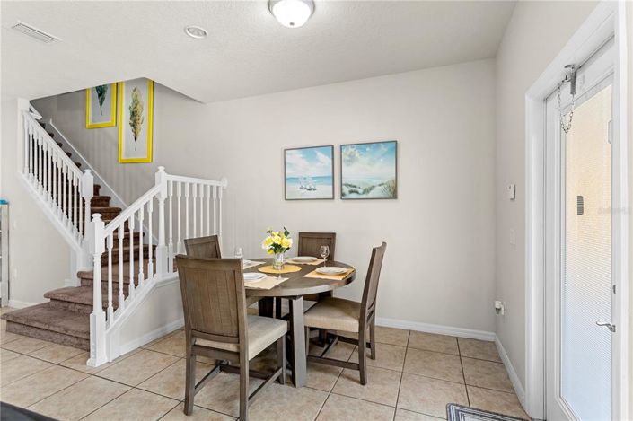 Image No.11-5 Bed Townhouse for sale