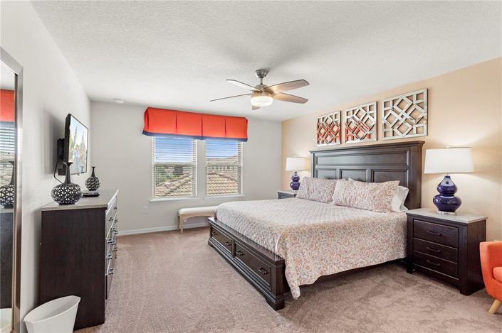 Image No.19-5 Bed Townhouse for sale