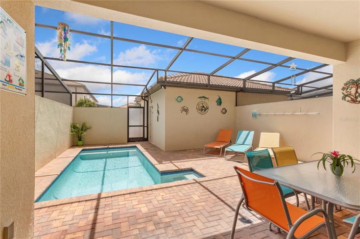 Image No.27-5 Bed Townhouse for sale