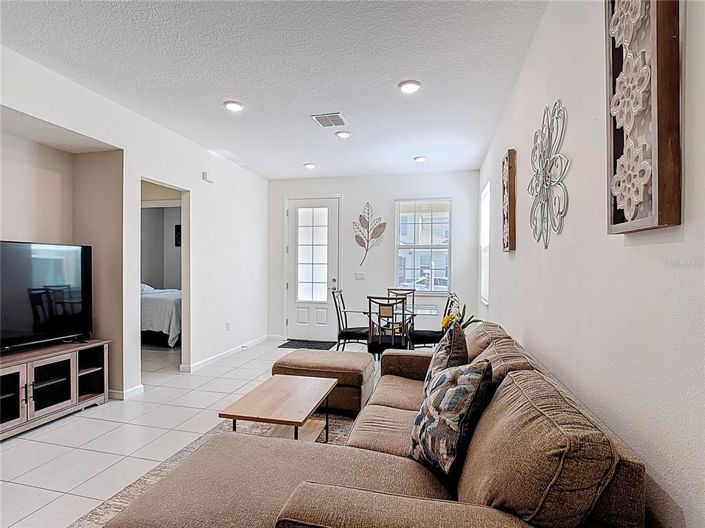 Image No.4-5 Bed Property for sale