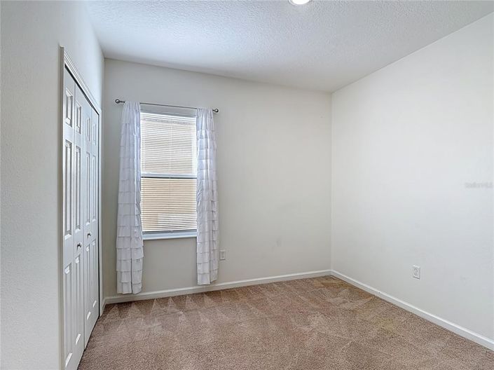 Image No.9-5 Bed Property for sale