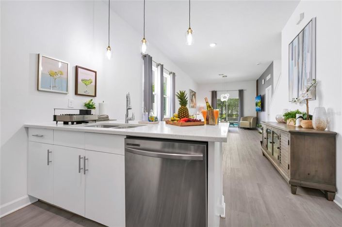 Image No.10-5 Bed Townhouse for sale