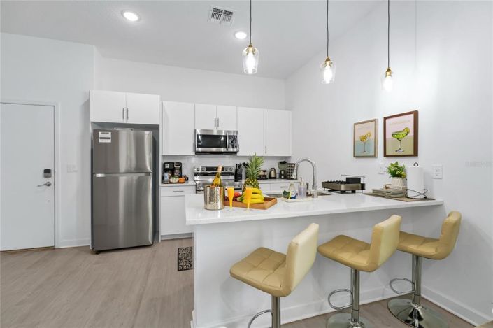 Image No.13-5 Bed Townhouse for sale