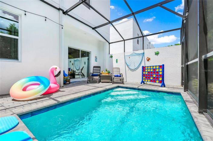 Image No.17-5 Bed Townhouse for sale