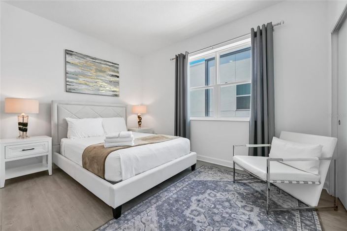 Image No.30-5 Bed Townhouse for sale