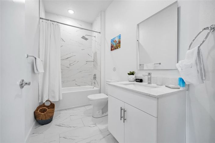 Image No.40-5 Bed Townhouse for sale