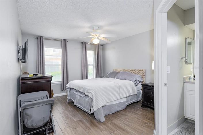 Image No.11-2 Bed Property for sale