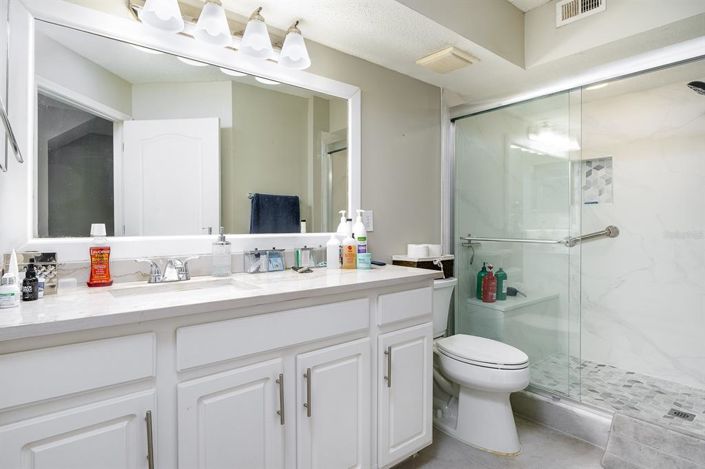 Image No.12-2 Bed Property for sale