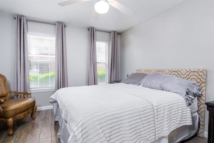 Image No.13-2 Bed Property for sale