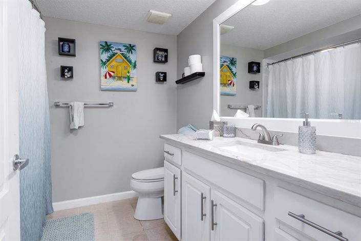 Image No.9-2 Bed Property for sale