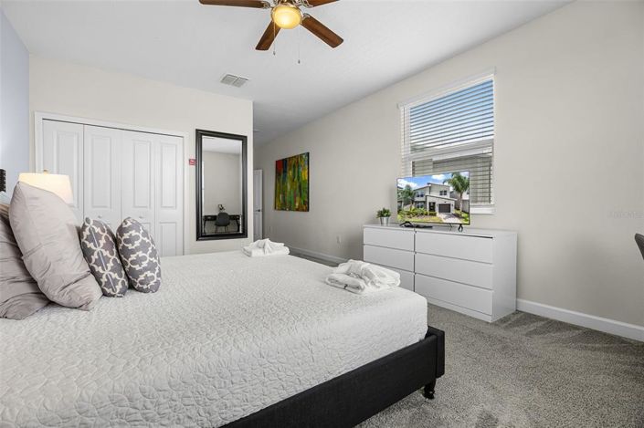 Image No.20-5 Bed Property for sale