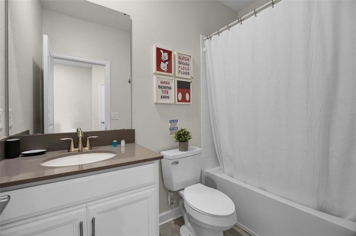 Image No.28-5 Bed Property for sale