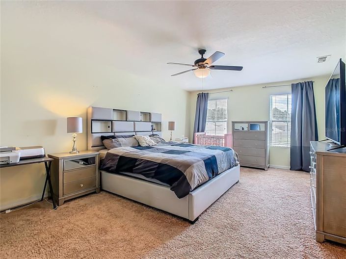 Image No.40-5 Bed Property for sale