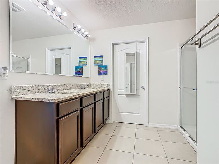 Image No.43-5 Bed Property for sale