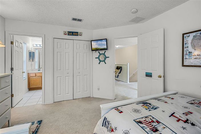 Image No.10-6 Bed Property for sale